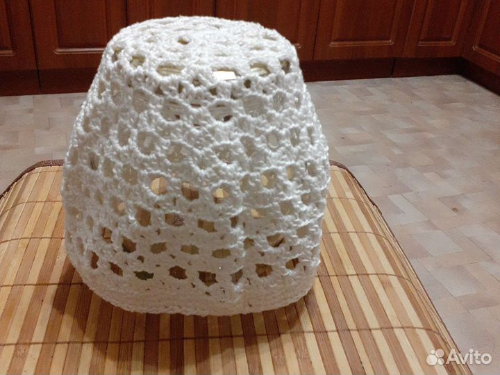 Вязаная шапочка из ириса,ручная работа
