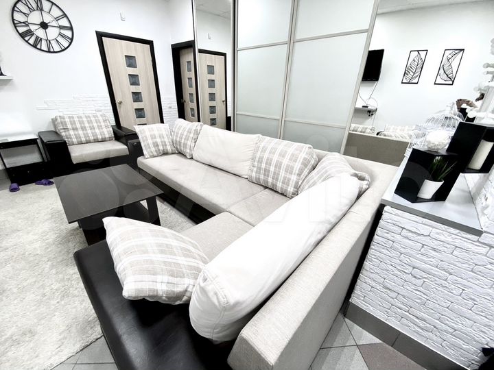 2-к. квартира, 65 м², 1/10 эт.