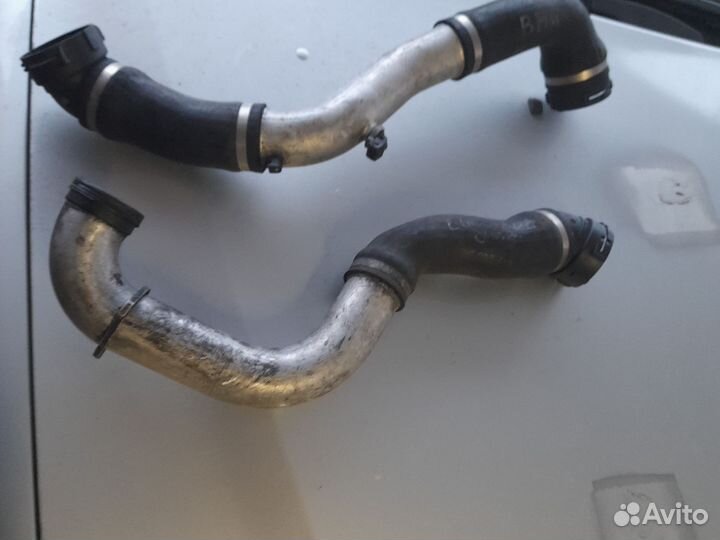 Патрубок интеркулера на bmw е 60 3,0д