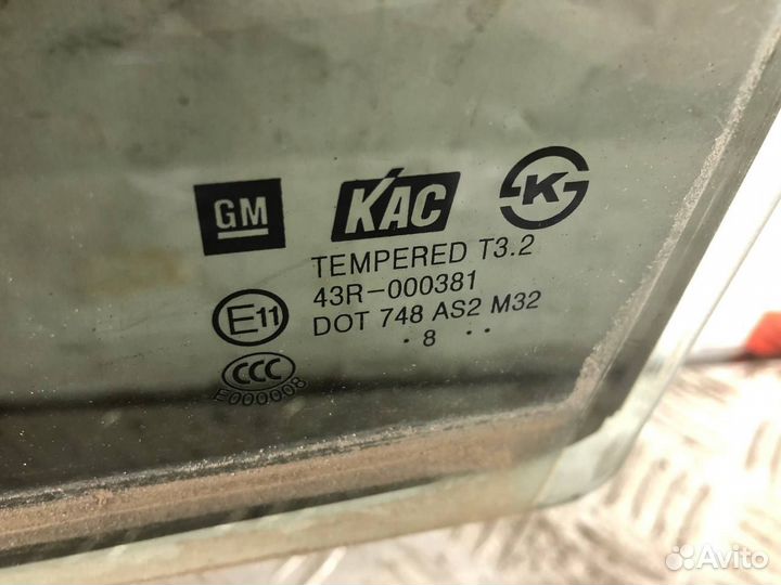 Стекло двери заднее левое Шевроле Лачетти