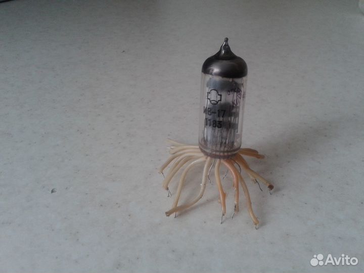 Радиолампы, конденсатор переменной емкости