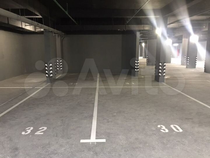 Машиноместо, 30 м²