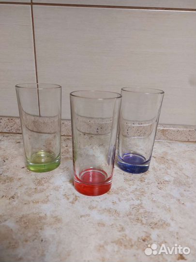 Кувшин со стаканами