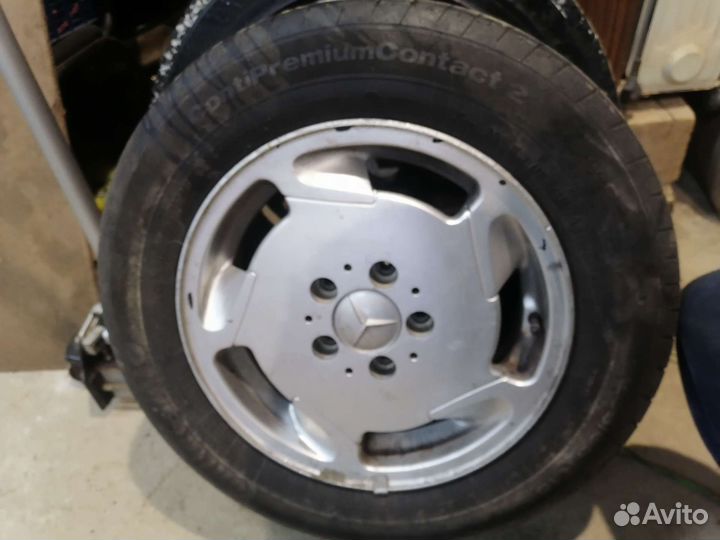 R15 Continental ContiPremiumContact 2 205/65, PCD 5x112 DIA 66.6