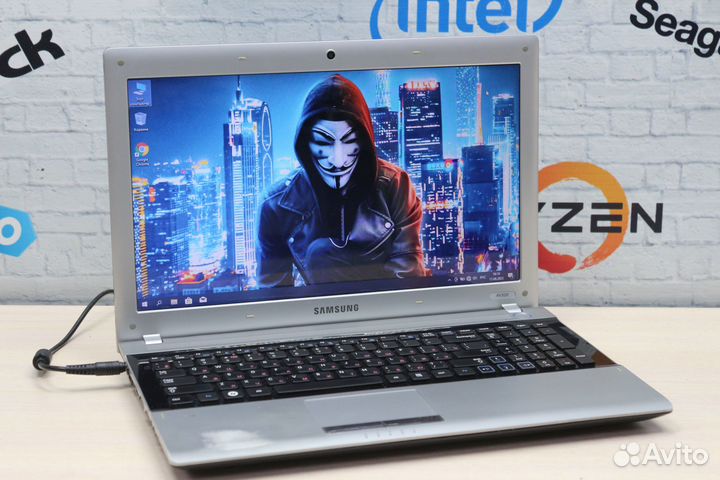 Ноутбук Samsung i3-2310M/ 8Gb/ 240Gb SSD/GT 520M