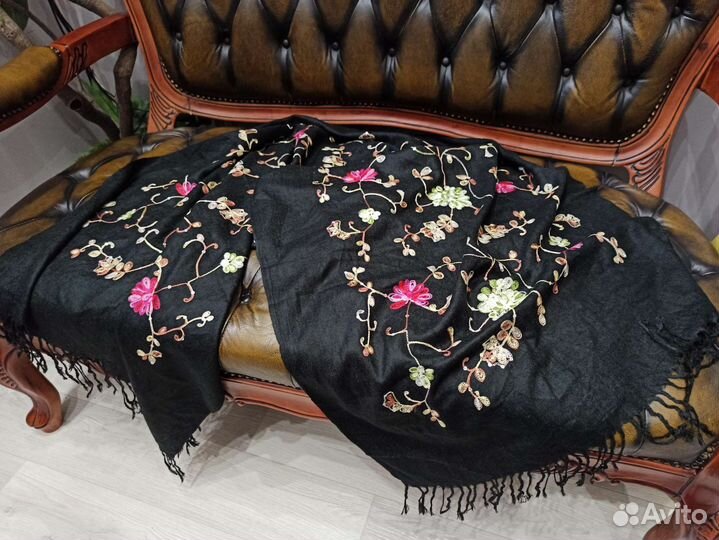 Палантин шерстяной вышивка kenzo италия