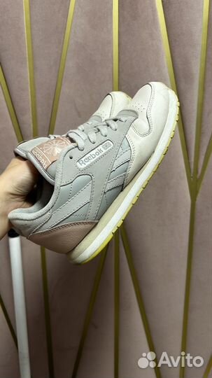 Кроссовки reebok женские 37