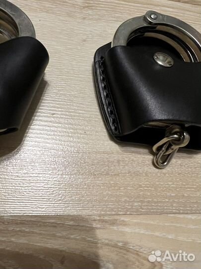 Чехолы для наручников