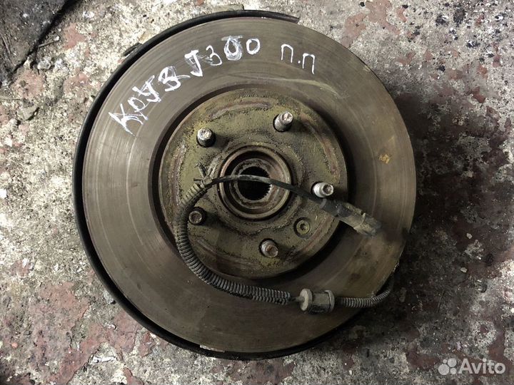 Кулак правый передний Chevrolet Cruze J300