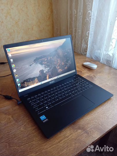 Ноутбук MSI Modern 15 core i3