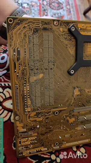 Материнская плата с процессором