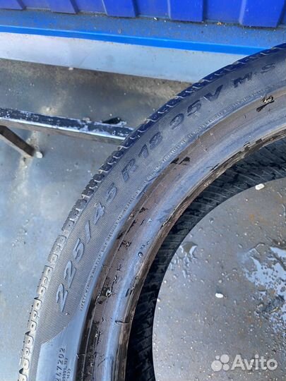 Pirelli Winter Sottozero 240 Serie II 225/45 R18