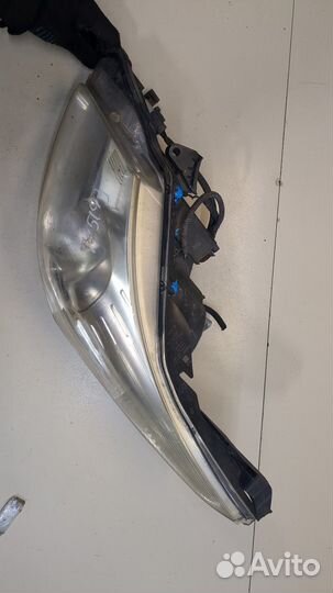 Фара (передняя) Toyota Avensis 3, 2010