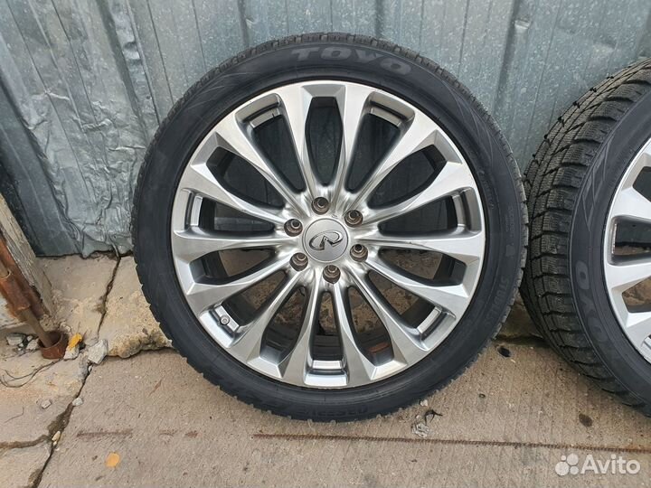 Колеса комплект 275/40R22 Infiniti QX56 QX80