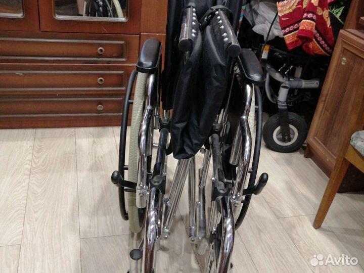 Инвалидная коляска новая