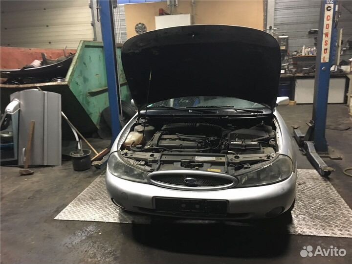 Разбор на запчасти Ford Mondeo 2