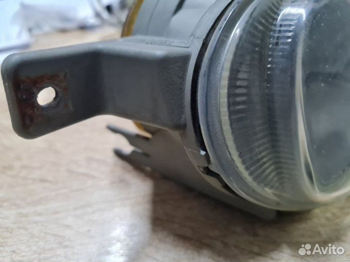 Фара противотуманная левая Volvo Xc70 B5254T2 2007