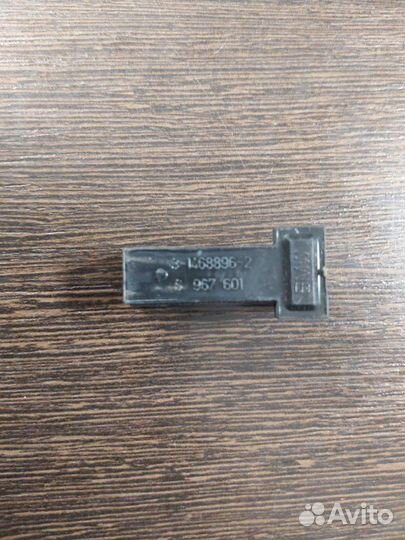 Датчик Стоп-Сигнала Bmw X5 50Ix F15 N63N 4.4 2013