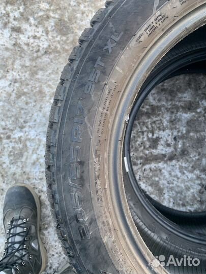 Nokian Tyres Hakkapeliitta 8 205/55 R17 95T
