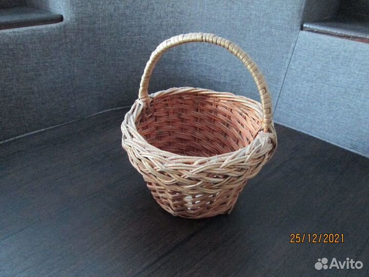 Корзина плетеная