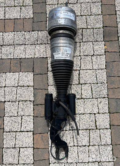 Амортизатор передний Mercedes GLC 63 AMG