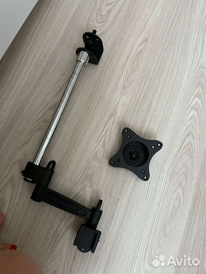 Держатель монитора