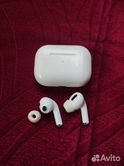 Наушники AirPods Pro