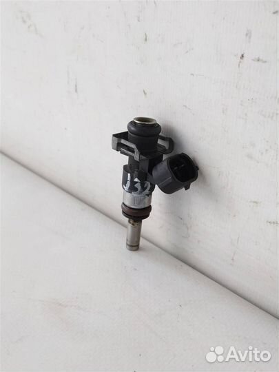 Форсунка инжекторная электрическая ауди A5 Sportb