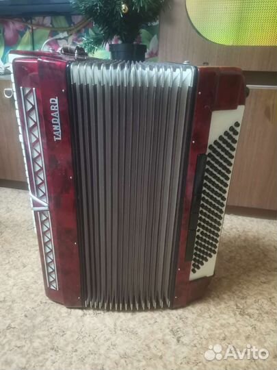 Аккордеон Royal Standard Montana