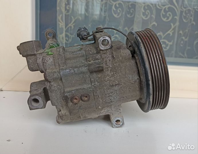 Компрессор кондиционера Nissan Bluebird Sylphy G10