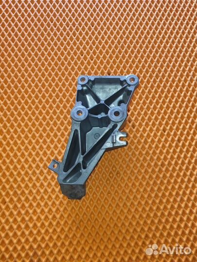 Кронштейн опоры двигателя левый бмв 1 Е87 3 Е90