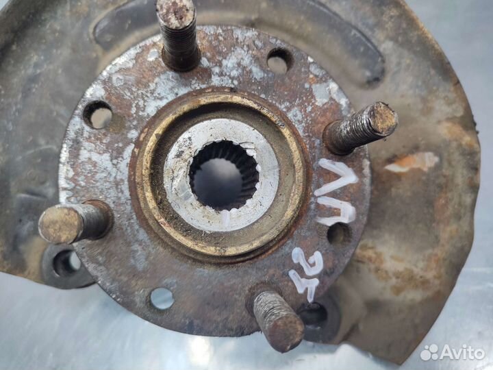 Ступица передняя левая Mitsubishi Lancer 7 (CB1A)