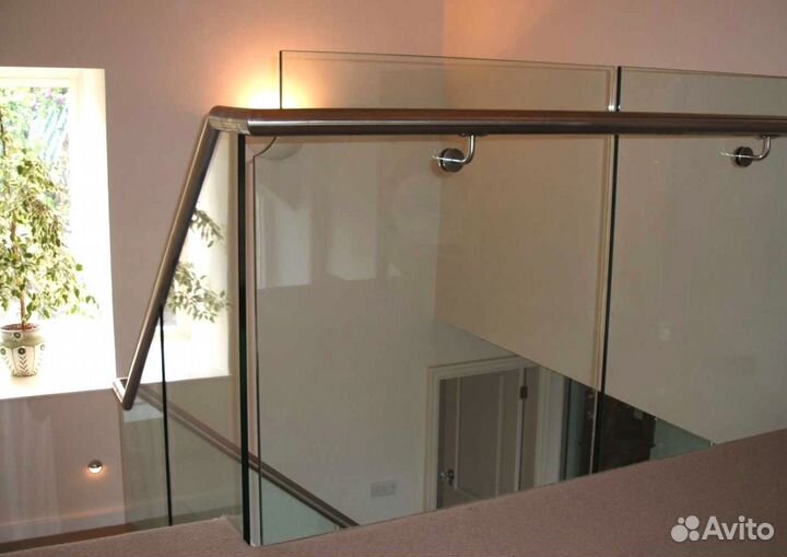 Стеклянные ограждения для лестницы