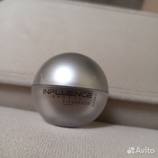 Тени для век