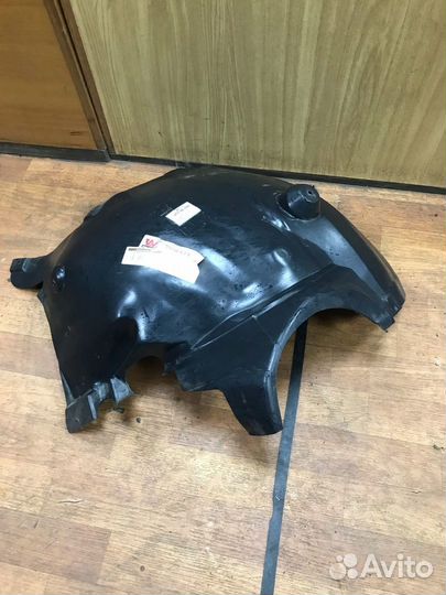 Подкрылок Mercedes C 2001-2004 передний правый