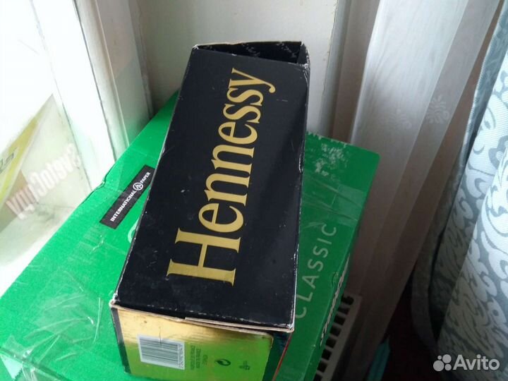 Пустая коробка от коньяка 0,7