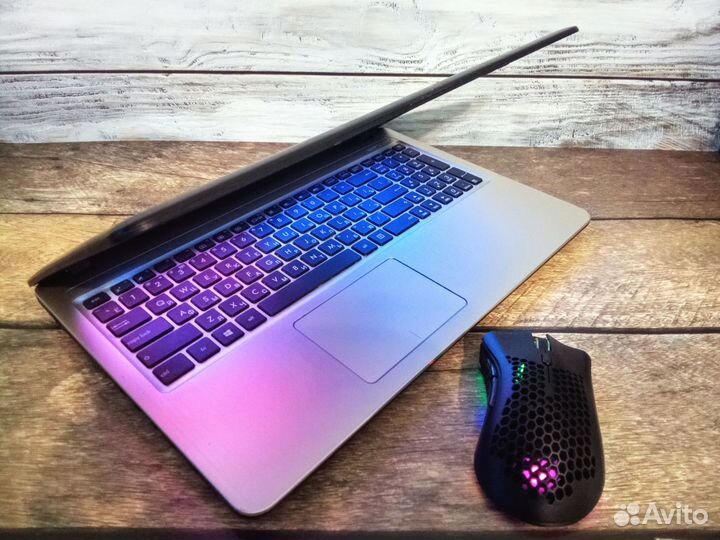 Ноутбук игровой с 2 видеокартами, 4 ядра, Asus