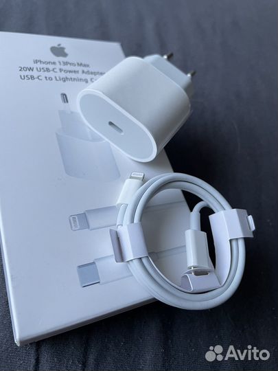 Зарядка для iPhone 20w с проводом Новая