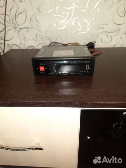 Автомагнитола alpine ute-72bt