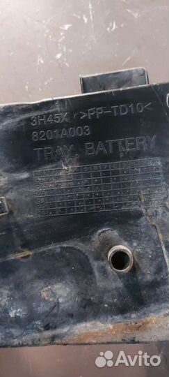 Площадка аккумулятора на Mitsubishi Lancer 10