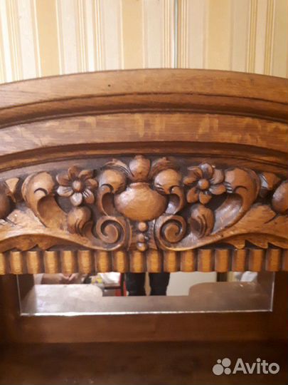 Старинный буфет