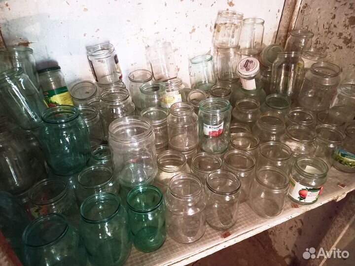 Стеклянные банки разных объёмов