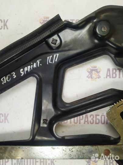 Стеклоподъемник электр. передний правый Mercedes-B