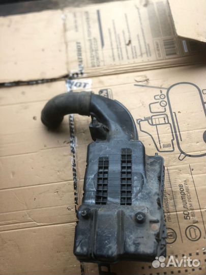 Корпус воздушного фильтра.Renault Laguna 3.Дв.1.6