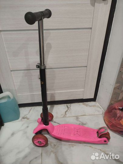 Самокат детский со светящимися колесами