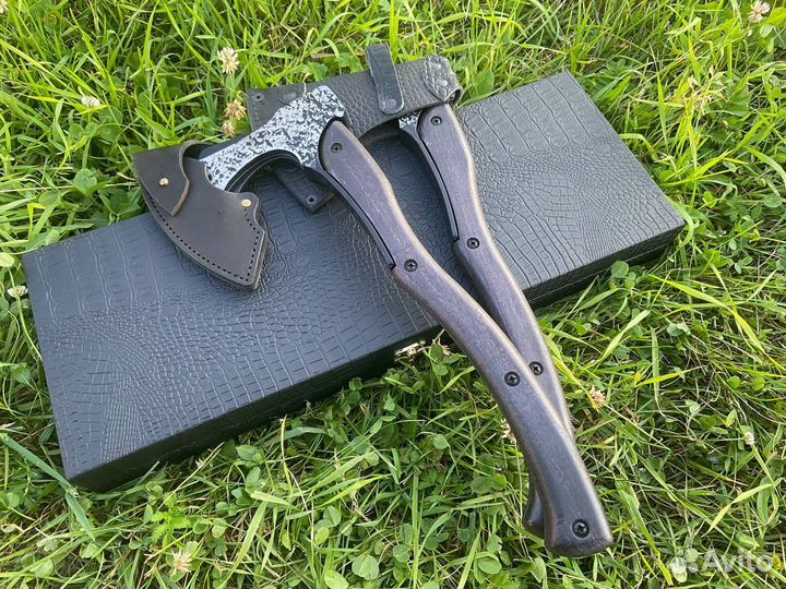 Кованые красивые и мощные топоры для дров