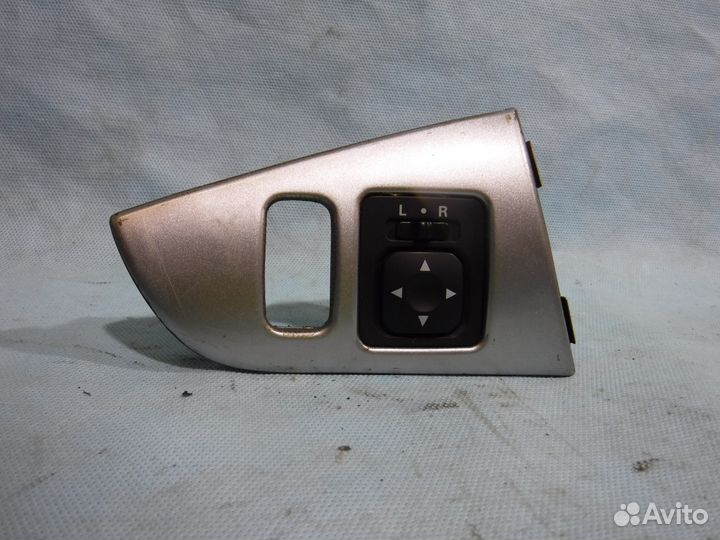 Блок управления зеркалами Lancer 10 / Лансер