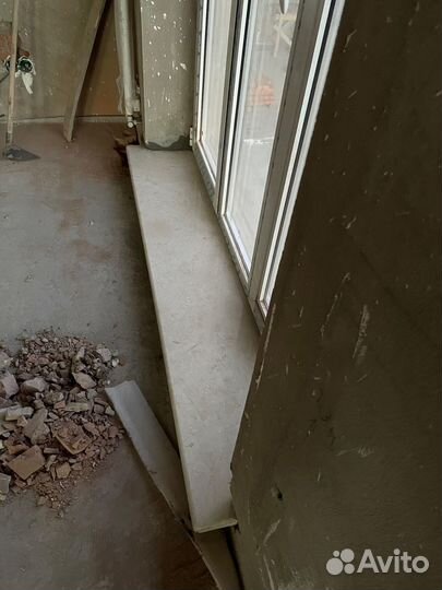 Мраморный подоконник