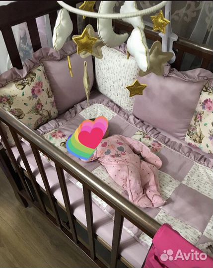 Бортики в детскую кроватку и балдахин