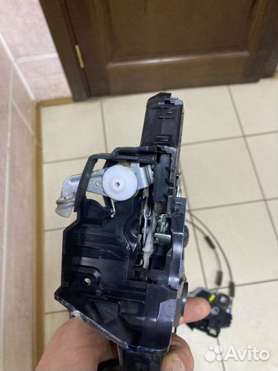 Доводчики дверей Toyota Prado 150